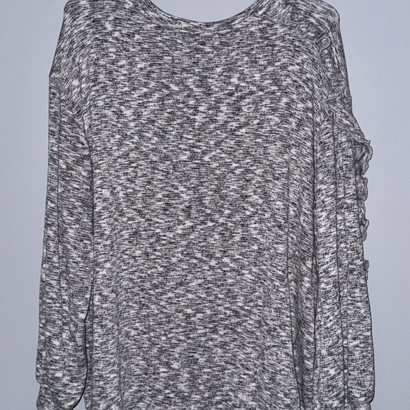 Women's Black and White Top - Picture 2 of 8